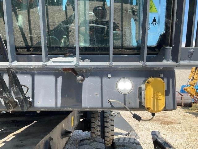 Fuchs MHL335 Stroje pre manipuláciu s odpadom