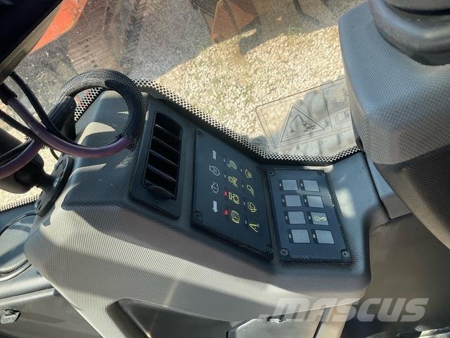 Fuchs MHL335 Stroje pre manipuláciu s odpadom