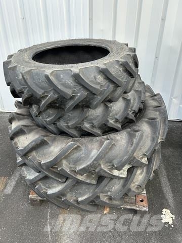 Galaxy Agritrac II タイヤ、ホイル、リム