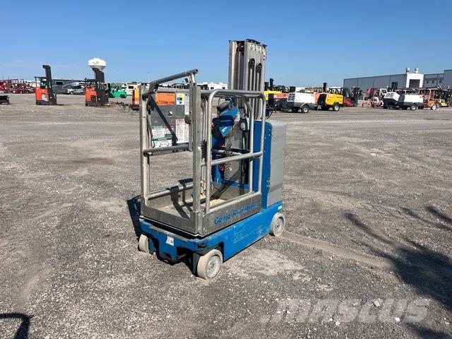 Genie GR-20 Vertical mast lifts