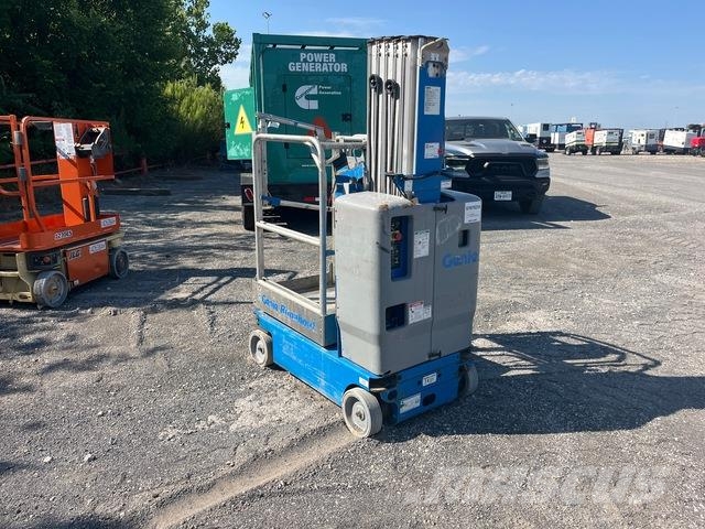 Genie GR-20 Vertical mast lifts