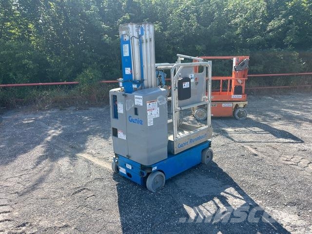 Genie GR-20 Vertical mast lifts