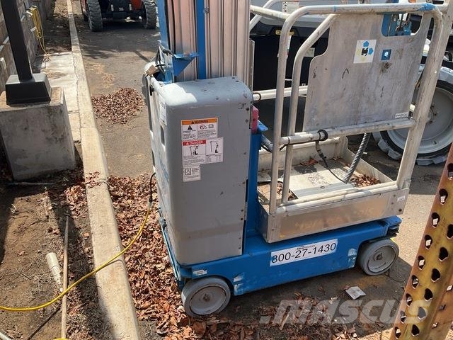 Genie GR-20 Vertical mast lifts