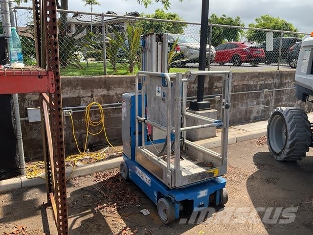 Genie GR-20 Vertical mast lifts