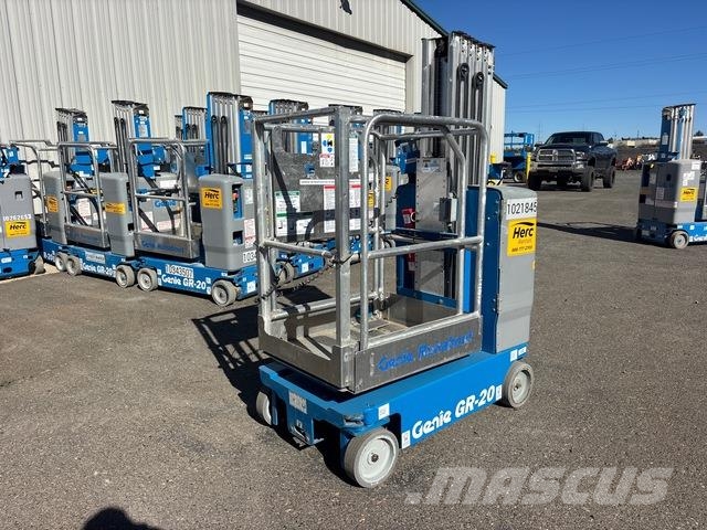Genie GR-20 Plataformas con jaula de elevación