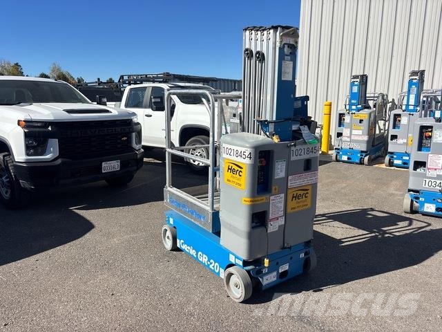 Genie GR-20 Plataformas con jaula de elevación