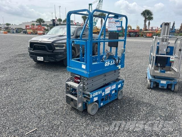 Genie GS-1330M シザースリフト