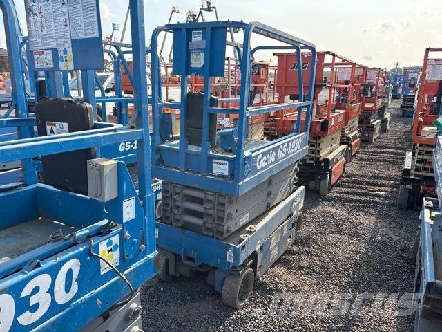 Genie GS-1930 Scissor lifts