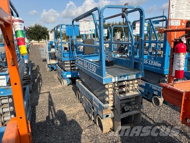 Genie GS-1930 Scissor lifts