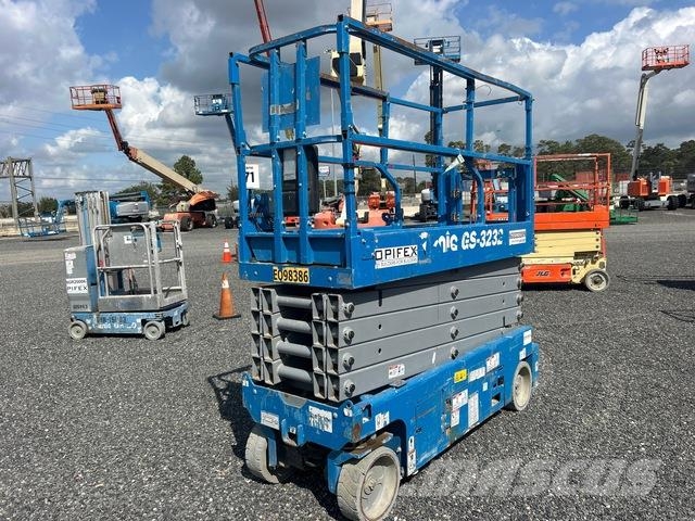 Genie GS-3232 Elevadores de tesoura