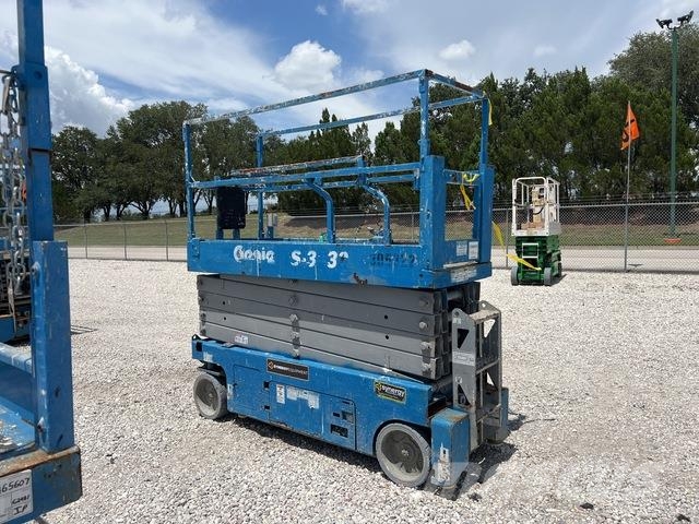 Genie GS-3232 Elevadores de tesoura