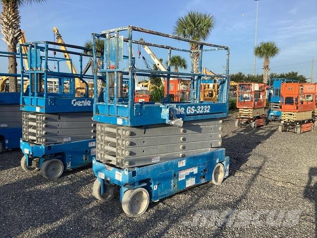 Genie GS-3232 Scissor lifts