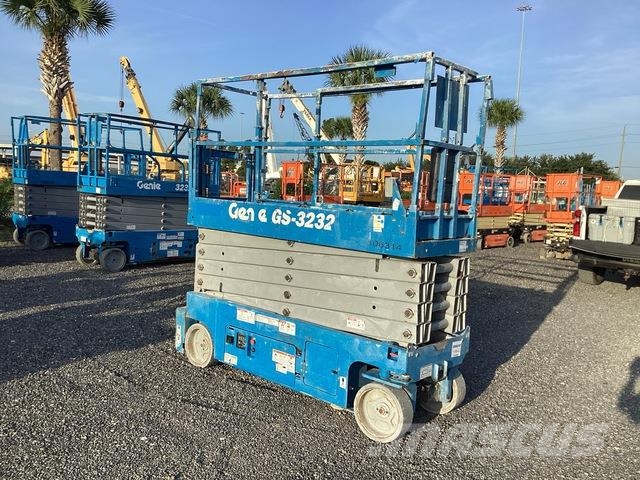 Genie GS-3232 Scissor lifts