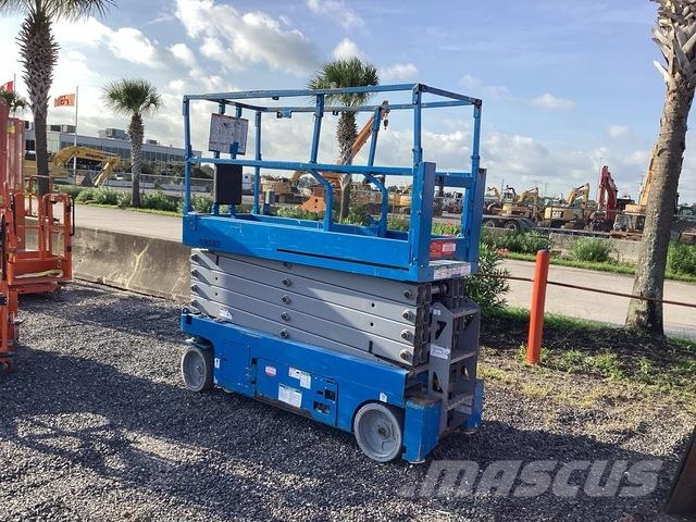 Genie GS-3232 Scissor lifts