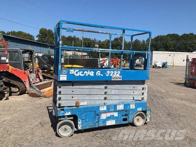Genie GS-3232 シザースリフト