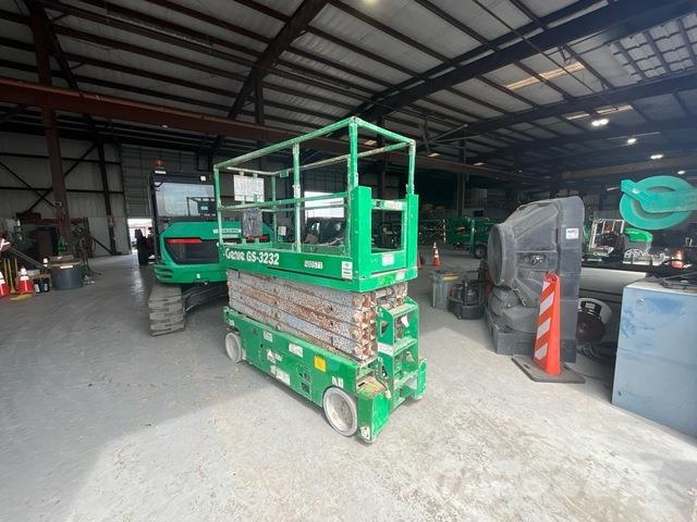 Genie GS-3232 Elevadores de tesoura