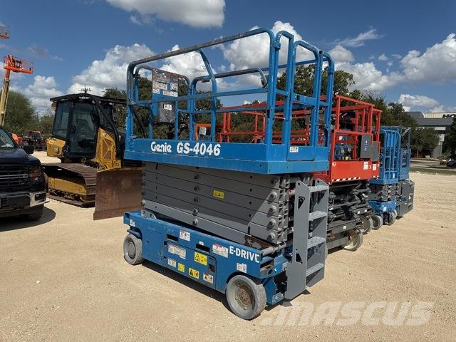 Genie GS-4046 رافعات مقصية الشكل