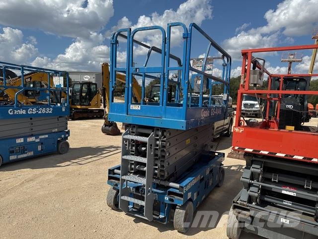 Genie GS-4046 رافعات مقصية الشكل