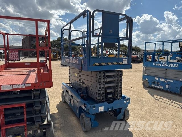 Genie GS-4046 رافعات مقصية الشكل