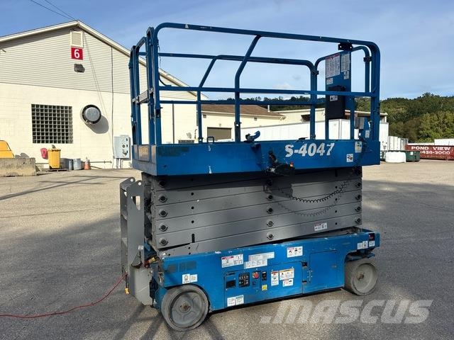 Genie GS-4047 Ollós emelők