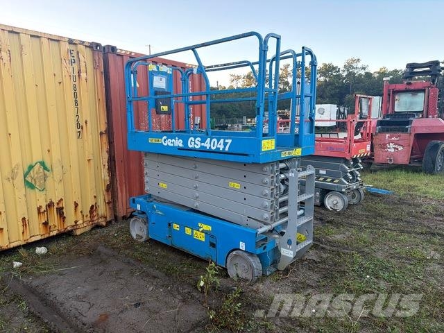 Genie GS-4047 剪式升降機