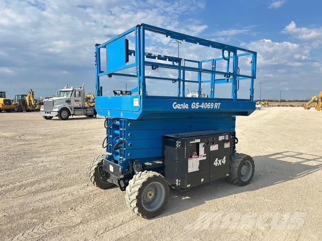 Genie GS-4069 RT シザースリフト