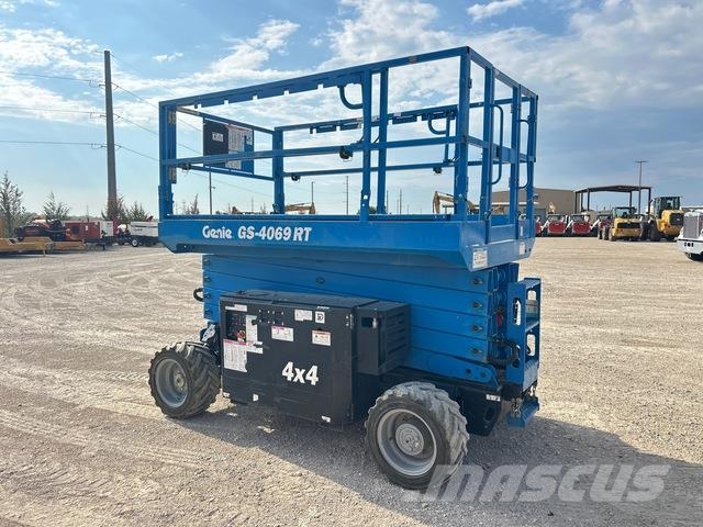 Genie GS-4069 RT رافعات مقصية الشكل