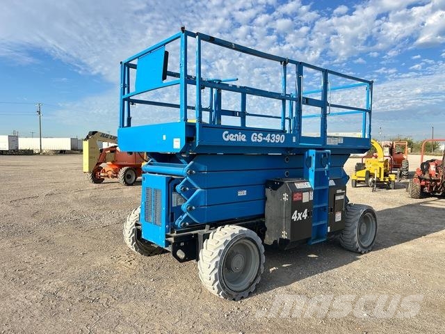 Genie GS-4390 رافعات مقصية الشكل