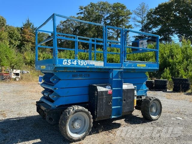 Genie GS-4390 Scissor lifts