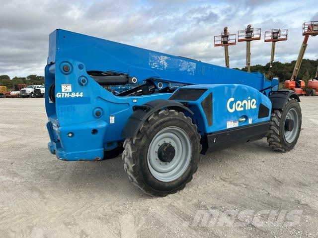 Genie GTH-844 مناولات متداخلة