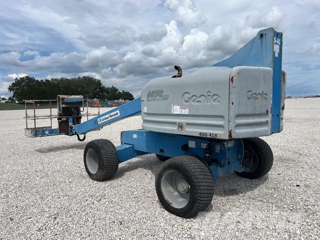 Genie S-40 Teleskopiniai keltuvai