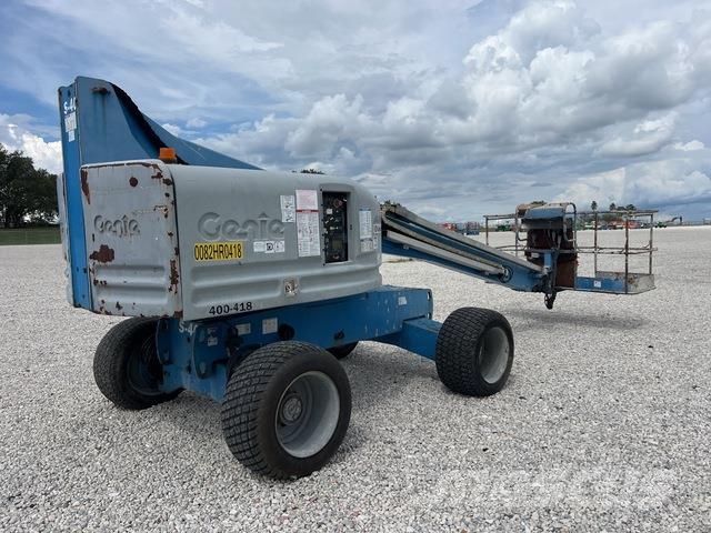 Genie S-40 Teleskopiniai keltuvai