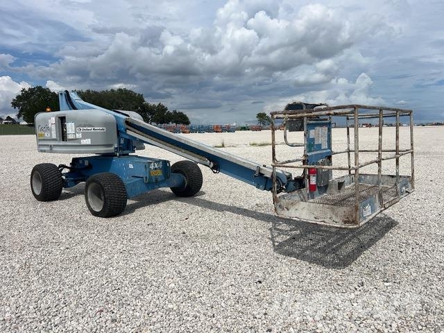Genie S-40 Teleskopiniai keltuvai