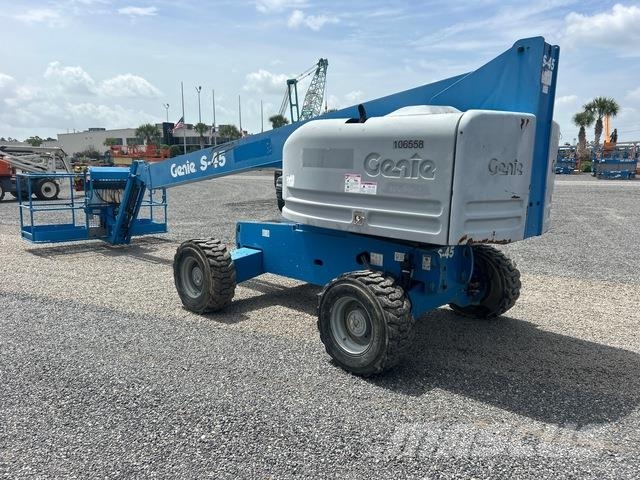 Genie S-45 Телескопічні підйомники