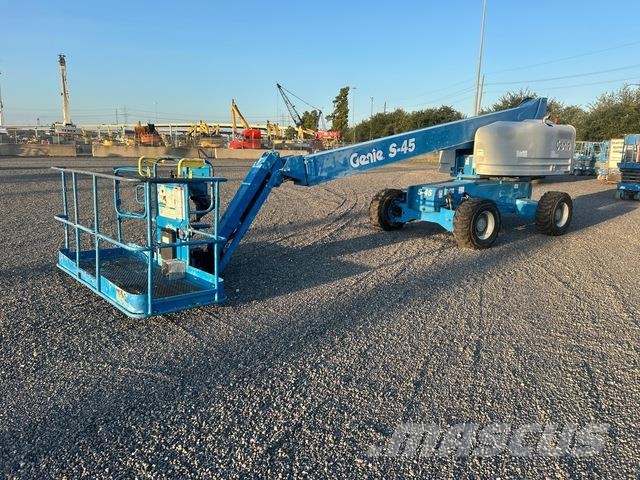 Genie S-45 Teleszkópos emelők