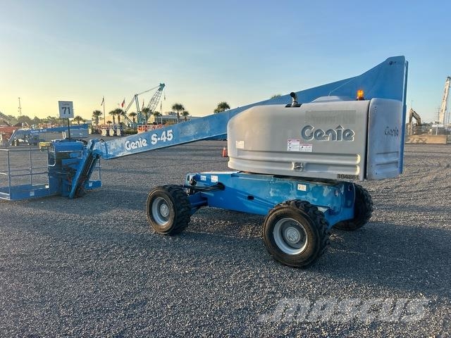 Genie S-45 Teleszkópos emelők