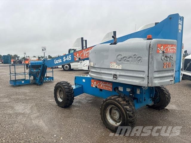 Genie S-45 Teleszkópos emelők