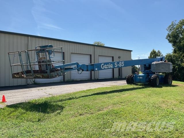 Genie S-85 Telescopic boom lifts