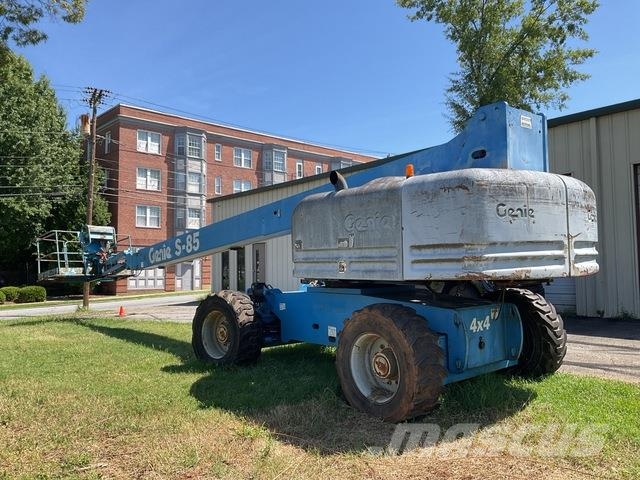 Genie S-85 Telescopic boom lifts