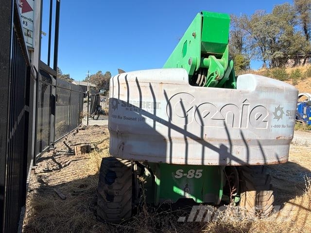 Genie S-85 Plataformas con brazo de elevación telescópico