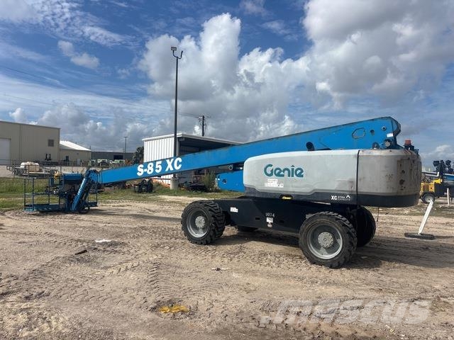 Genie S-85 XC Telescopic boom lifts