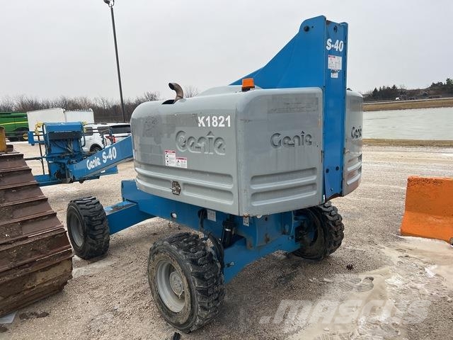 Genie S40 Telescopic boom lifts