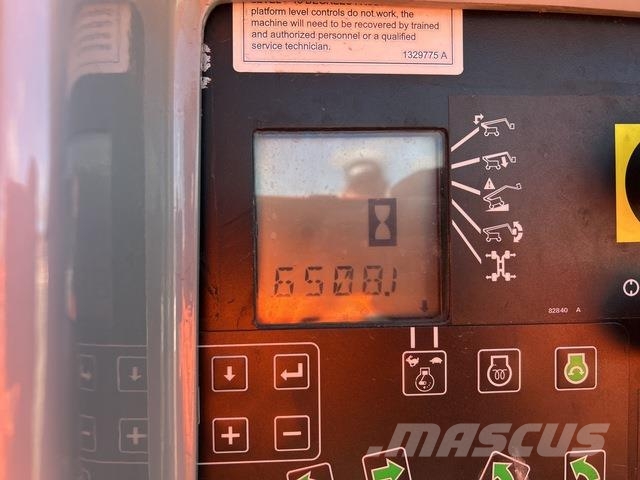 Genie Z135/70 Kĺbové plošiny