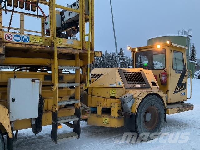 Giamec 211 Platforme aeriene montate pe camion