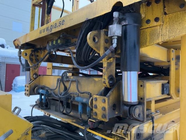Giamec 211 Platforme aeriene montate pe camion