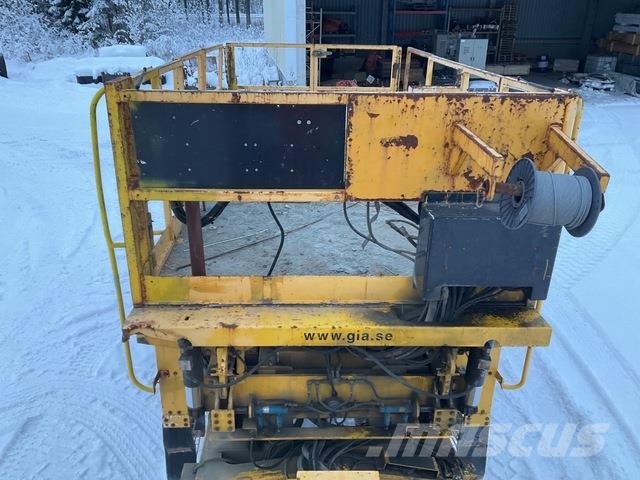 Giamec 211 Platforme aeriene montate pe camion