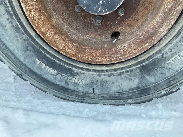 Giamec 211 Platforme aeriene montate pe camion