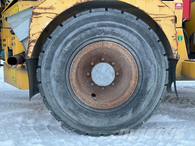 Giamec 211 Platforme aeriene montate pe camion