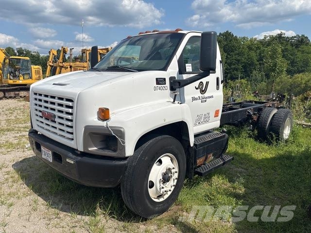 GMC C7500 Vezetőfülke és belső tartozékok