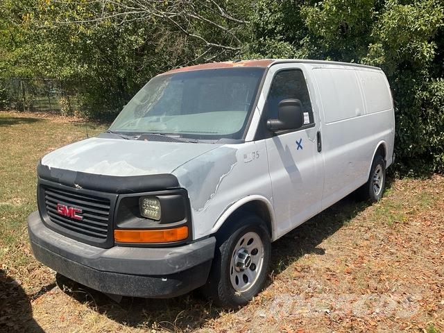 GMC Savana Kaubikud